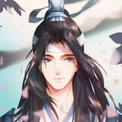 母亲躺医院长椅儿子一手垫头一手轻拍
