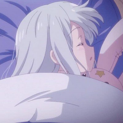 女子晒焖面 数千河南学生直呼想吃